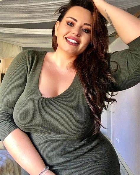 curvy milf nackt|curvy nude milf Search